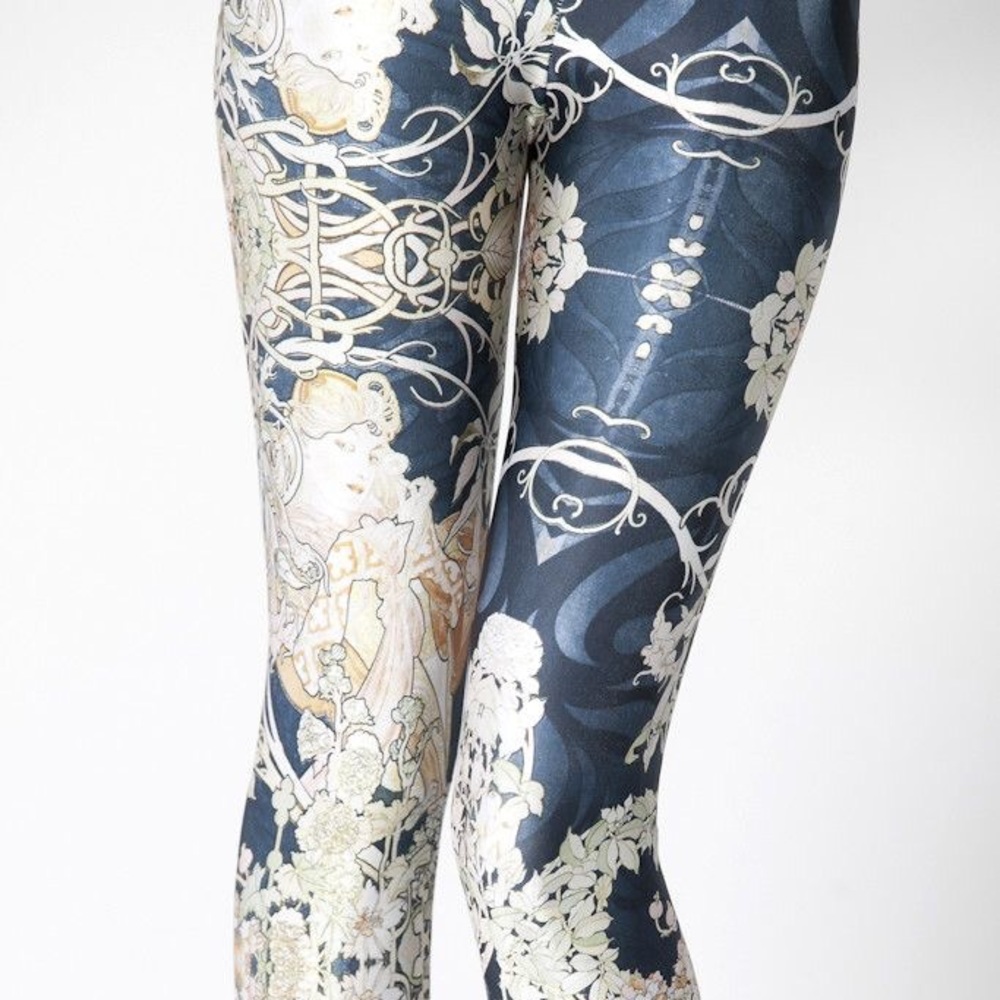 Blackmilk mucha black leggings medium